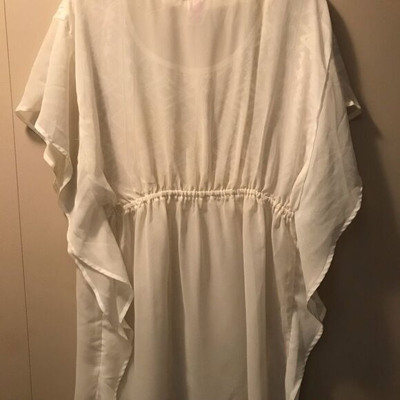 Women’s lightweight cover up ***3 for $25*** - Picture 3 of 4